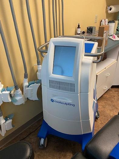 Used Zeltiq Aesthetics Coolsculpting with 6 Applicators