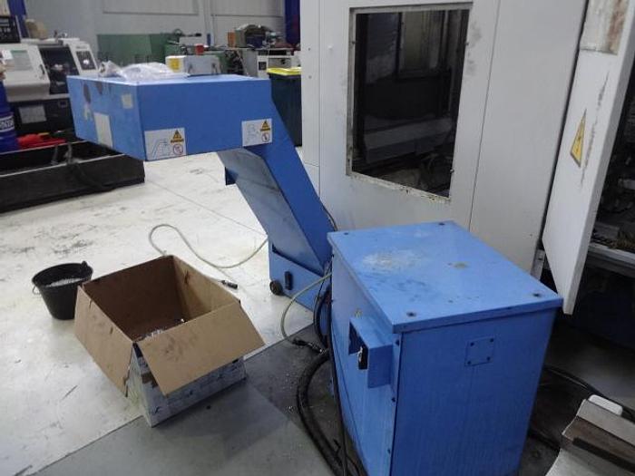 Utilisé 2003 MAZAK VTC 300 C-II centre d'usinage vertical