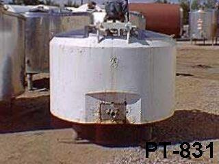 Usado 800 GALLON BULK TANK.  MUELLER