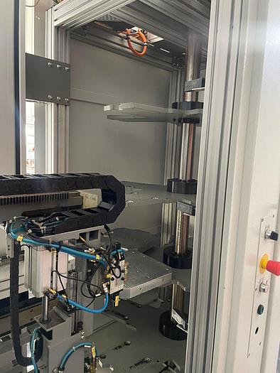 Used CENTRO DE MAQUINAÇÃO DE 5 EIXOS