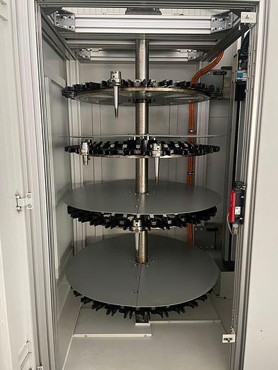 Used CENTRO DE MAQUINAÇÃO DE 5 EIXOS