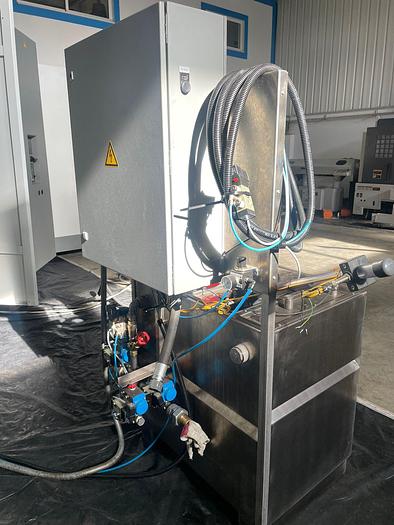 Used CENTRO DE MAQUINAÇÃO DE 5 EIXOS