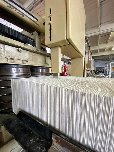 Usato OMET MACCHINA PRODUZIONE TOVAGLIOLI DI CARTA 540 TV