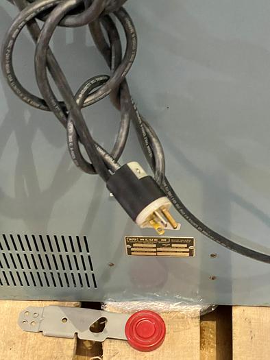 Used 19" W x 15 "D x 17" H BLUE M OVEN - 500 DEG F 260 DEG C - 120 VOLTS