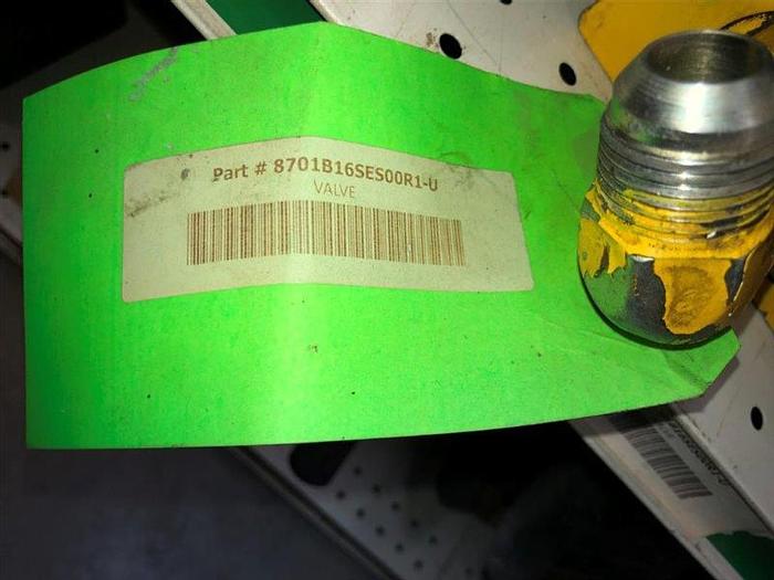 Used Hydraulic Valve - 8701B16SES00R1