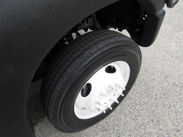 Used Versalift VST40-MH 45ft Bucket Boom on 2015 Ford F550 4x4 Utility Truck - 44904