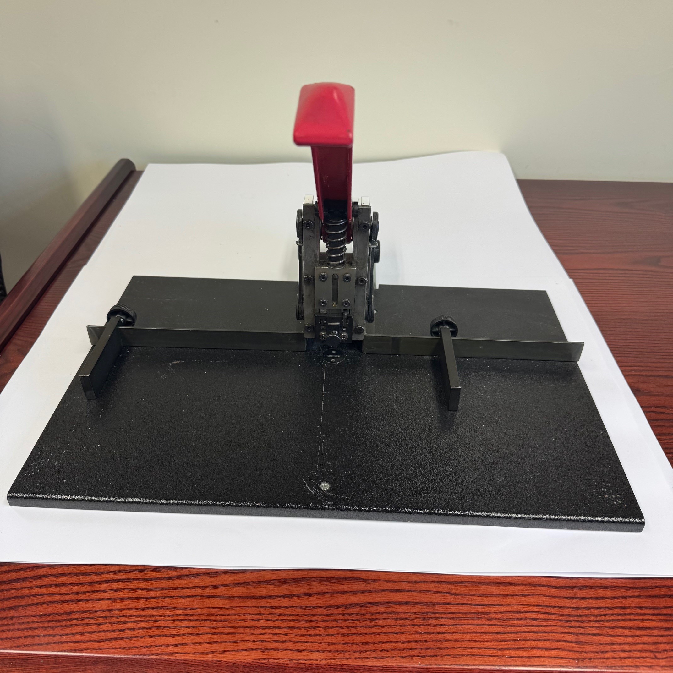 Used Stago H18T Manual Heavy-Duty Pad Stapler