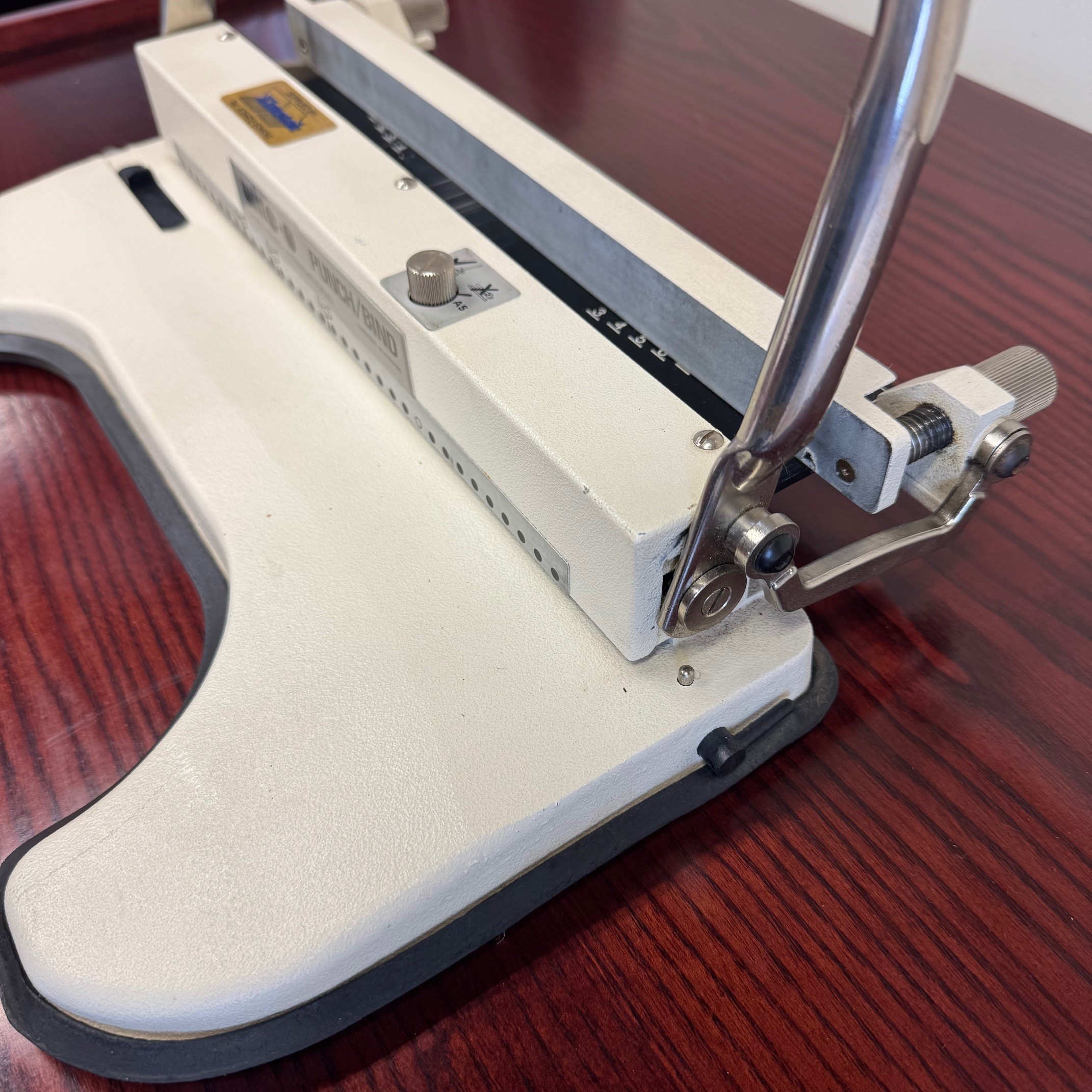 Used Second-hand JBI James Burn PB34 3:1 Wire Punch & Closer Binding Machine