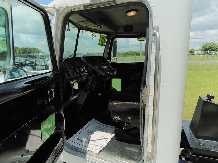 Used 2005 PETERBILT 357