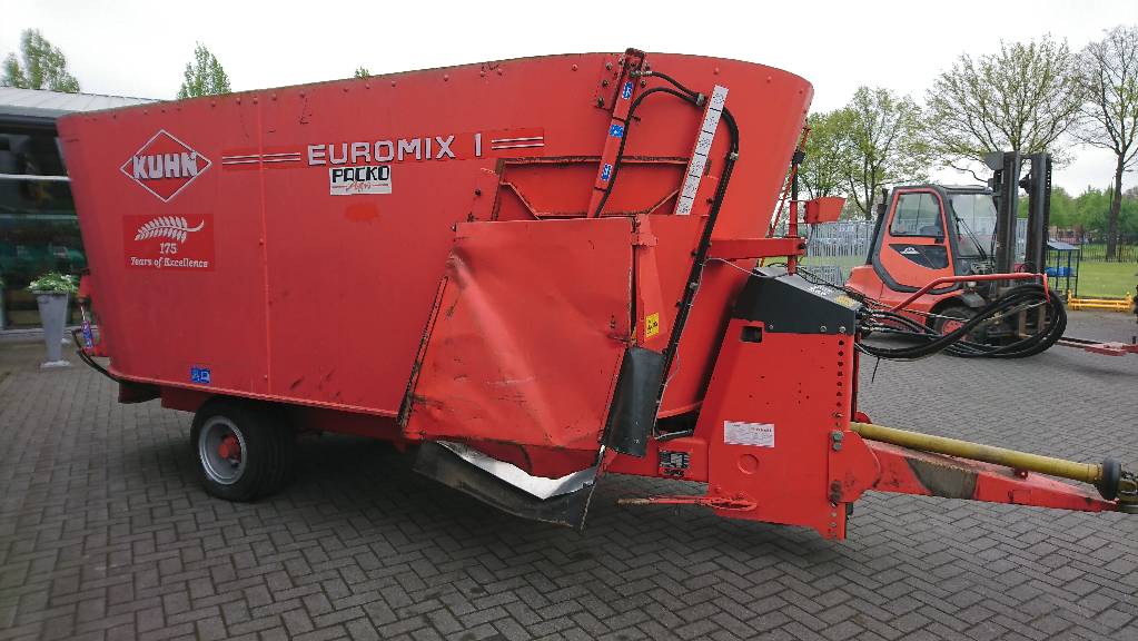 Gebruikt 2005 Kuhn EuroMix 1670