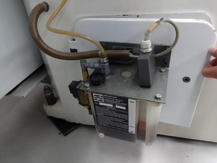 D'occasion Fraiseuse Huron MU Basic / CNC milling machine Huron MU Basic