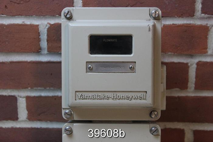 Used Yamatake-Honeywell YKIX18B-E11X2TY-XSX Magnet Flow Transmitter #39608