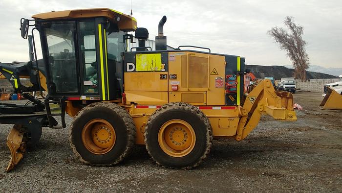 Usado 2011 JOHN DEERE 772G/GP