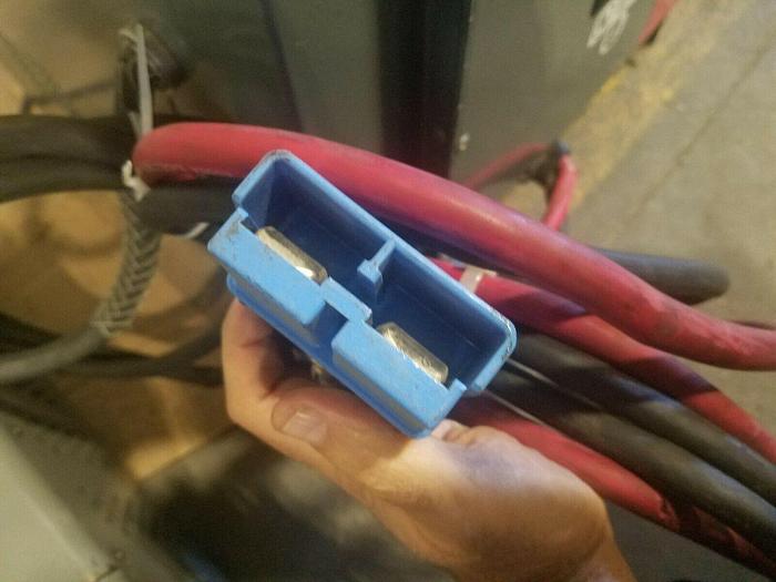 Used Hobart Battery Mate 250CII - 1