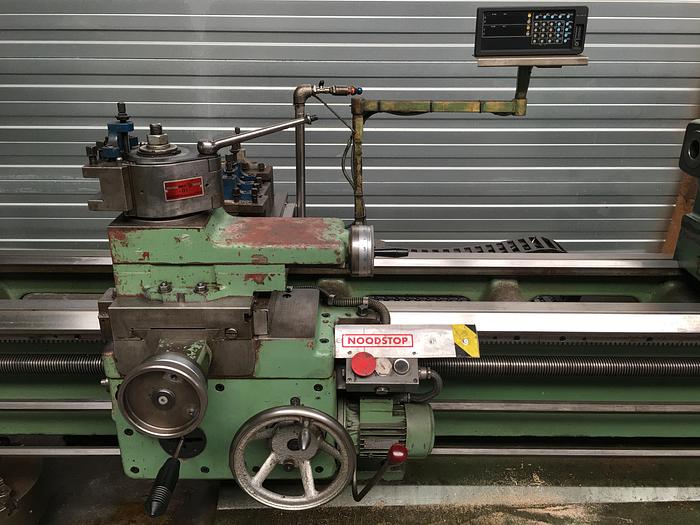 Gebruikt TOS SN71C-3000