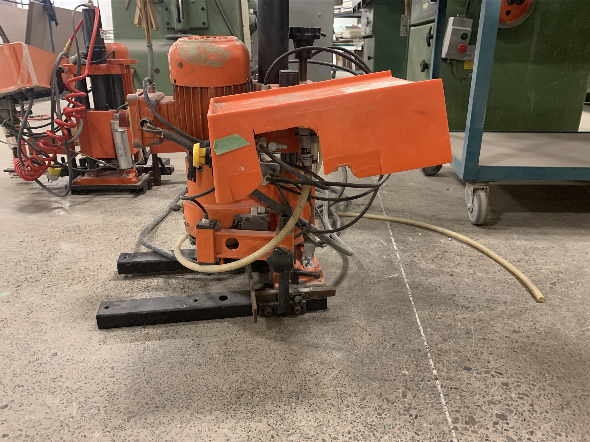 1985 Blum Minipress CA Hinge machine drilling
