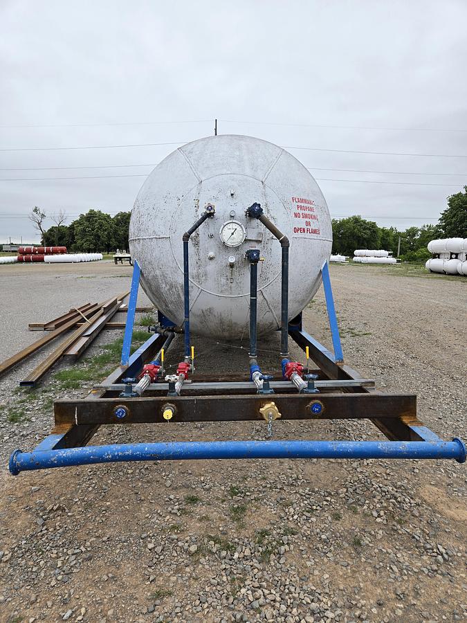 Used 12,000 Gallon Skid Tank For Sale or Lease