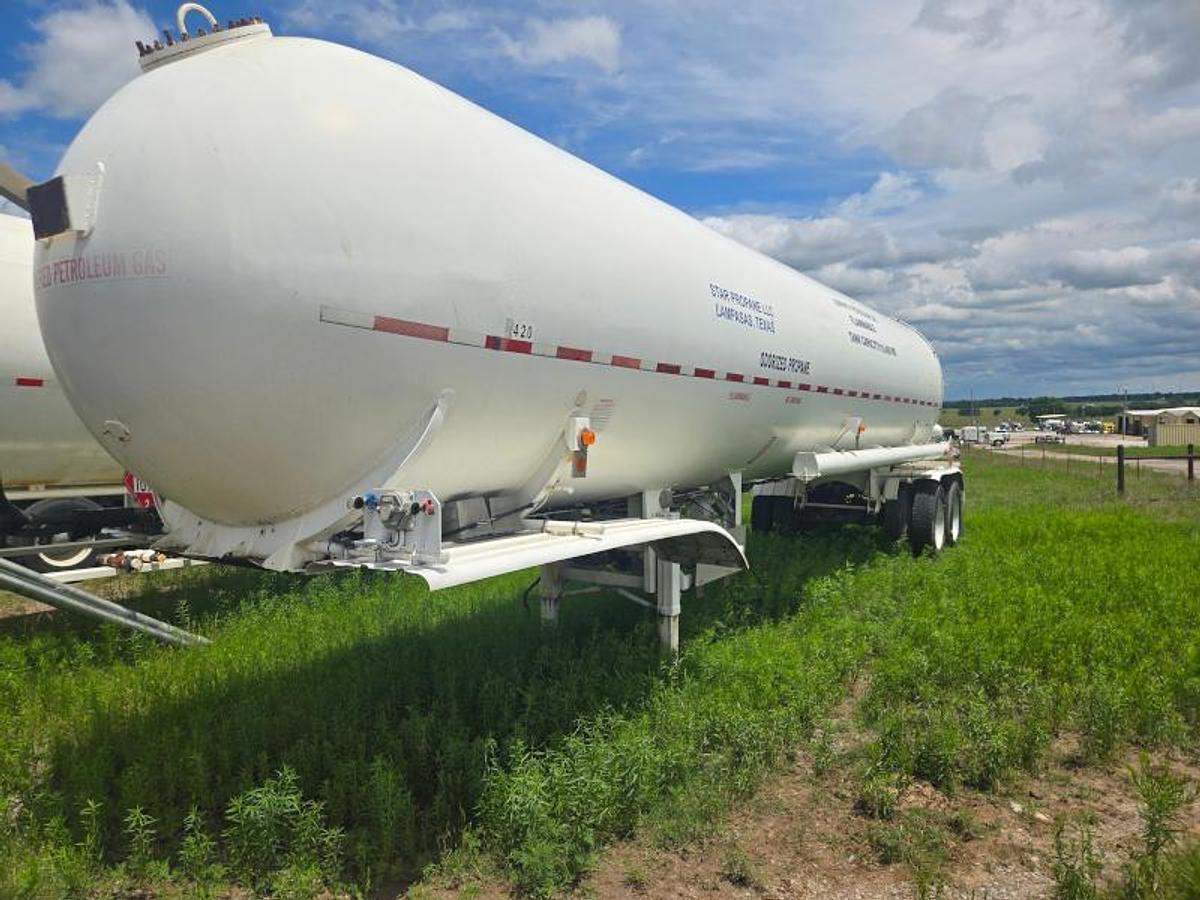Used 10,400 Gallon Transport Trailer