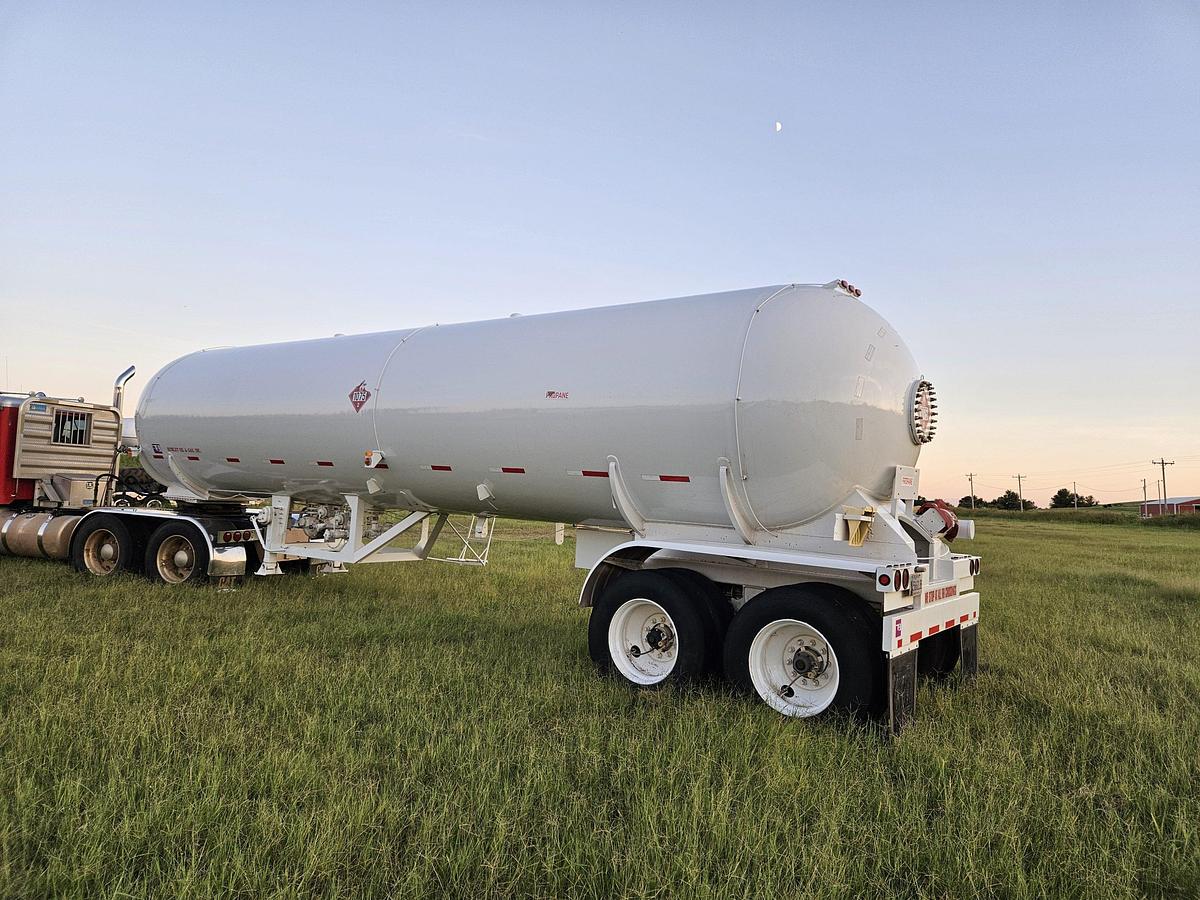 Used 10,600 Gallon Transport Trailer