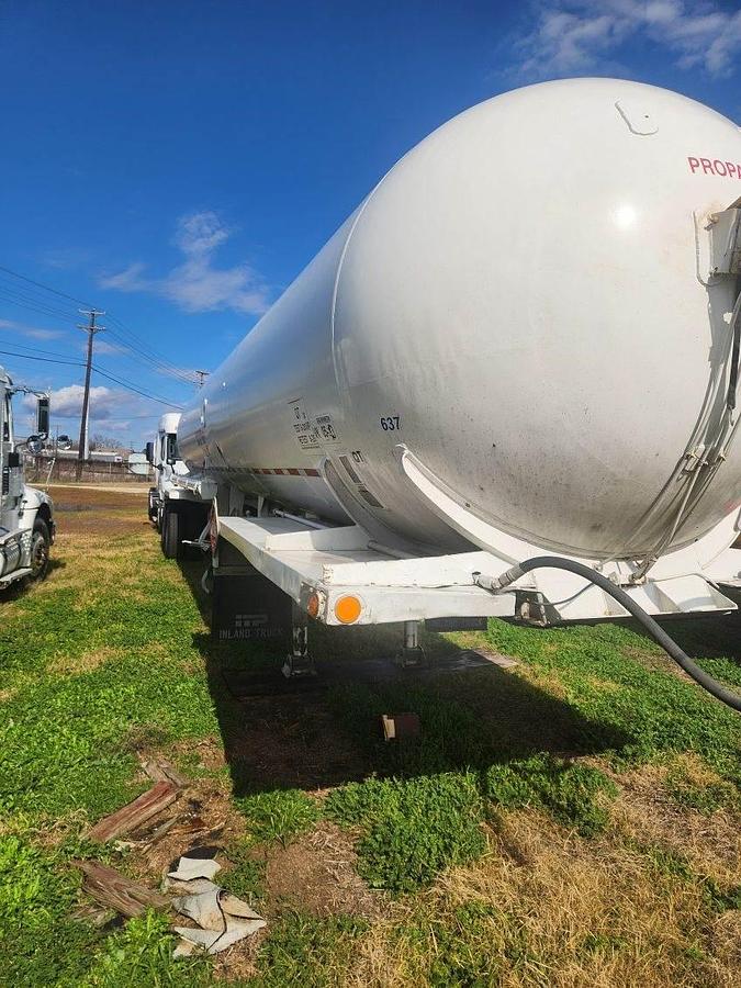 Used 10,500 Gallon Transport Trailer