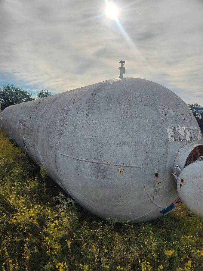 Used 12,000 Gallon Propane Tank & Pier Package!