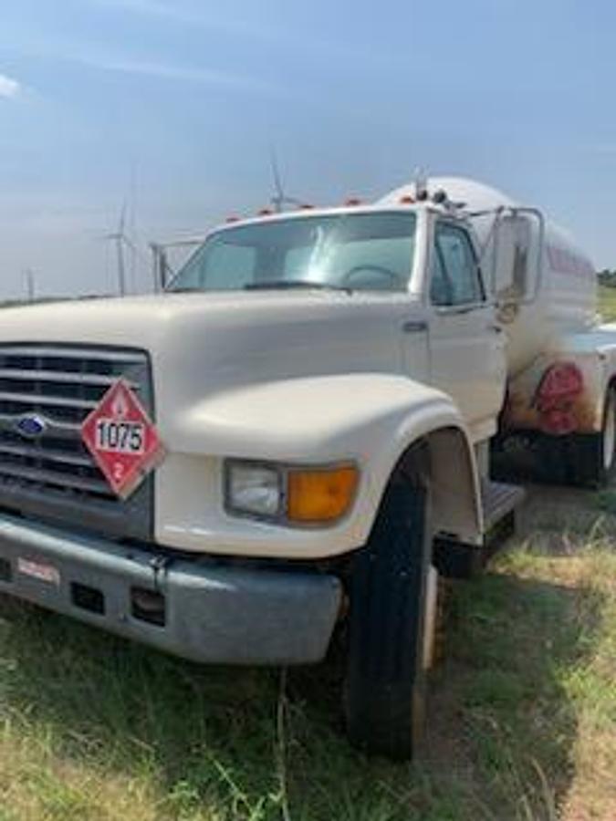 Used 1997 Ford Bobtail Truck