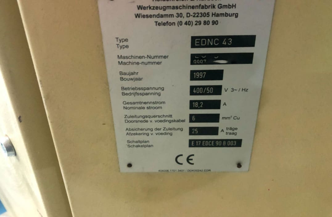 Used Makino EDNC-43 - Vertical machining centre - 1997