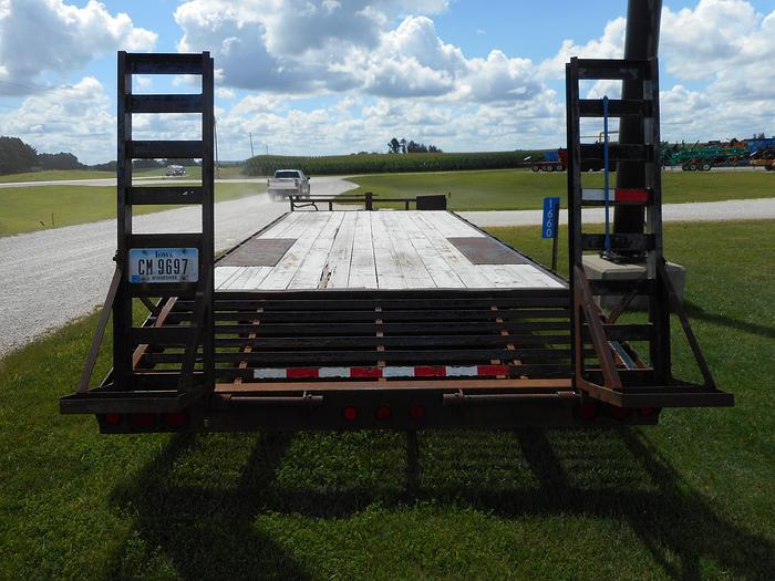 Used 2012 P J TRAILER MFG. 23'