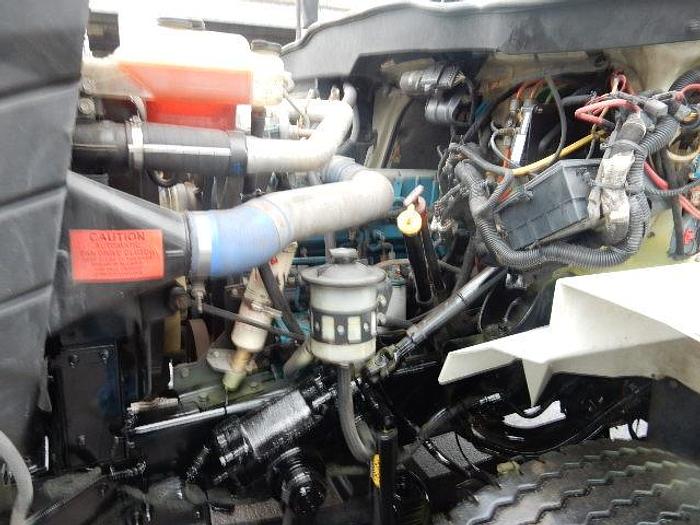 Used 2003 International 7400