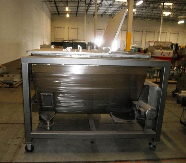 Unused Hopper, 50 CF, S/st, 6' x 4' x 4.5', Auger, Agitator, #C741914