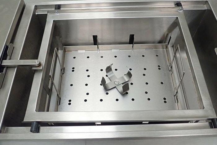 Used Thermo Electron Corporation Lindberg Blue M SWB1122A-1 Heated Water Bath 120V