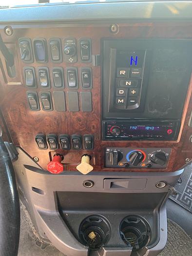 Used 2013 MACK CXU613