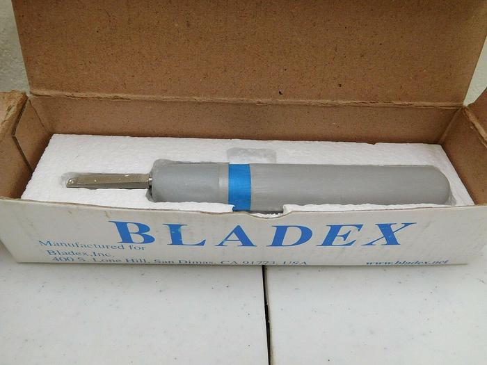 Used BladeX Safety Handle Reusable Scalpel (HNDL2260)