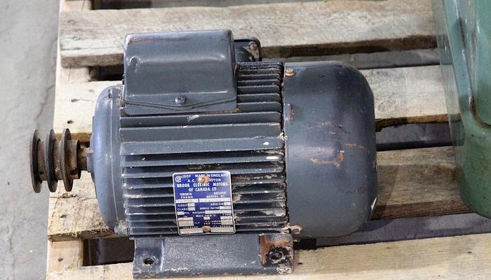 Used *SOLD* Table Saw - General 350