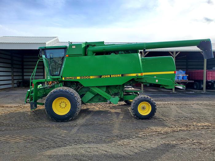 Used ** Auction ** 1996 John Deere 9500 SideHill Combine w/ 25' Header
