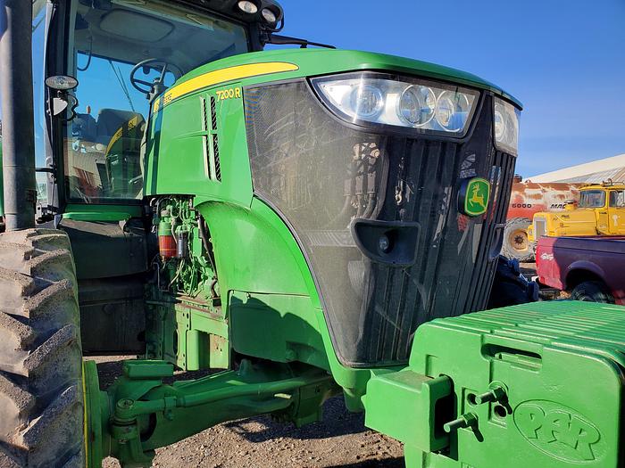 Used 2013 John Deere 7200R Tractor w/ IVT