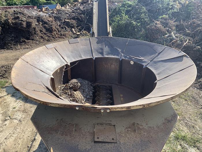 Used 1998 Morbark 1000 tub grinder