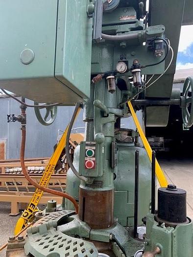 Used Canco 400 Automatic Closing Machine 400