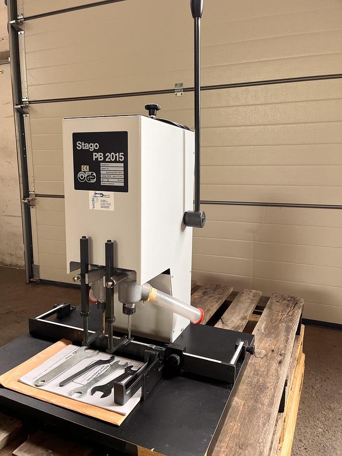 Gebraucht Papierbohrmaschine Stago PB 2015