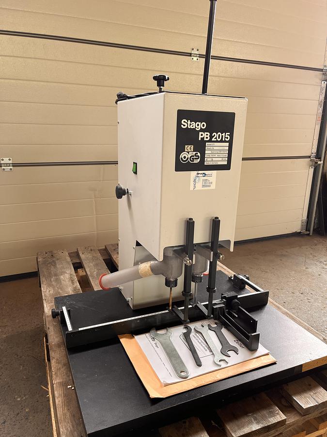 Gebraucht Papierbohrmaschine Stago PB 2015