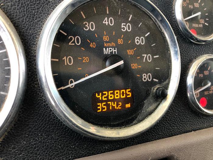 Used (2) 2012 Peterbilt 388 Tractors