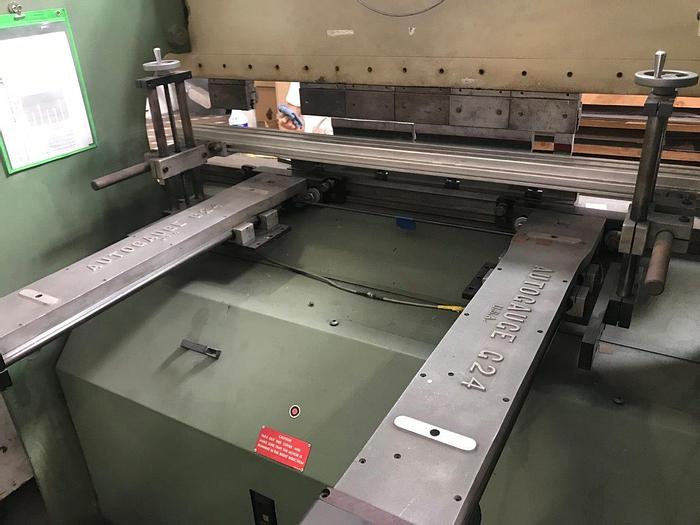 Used 1991 35 Ton Adira QHA-3220 CNC Press Brake