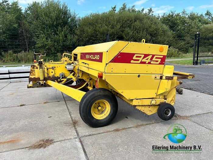 Used 1985 New Holland 945 baler