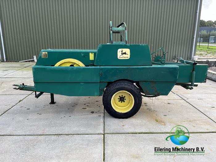 Used 1985 John Deere 332