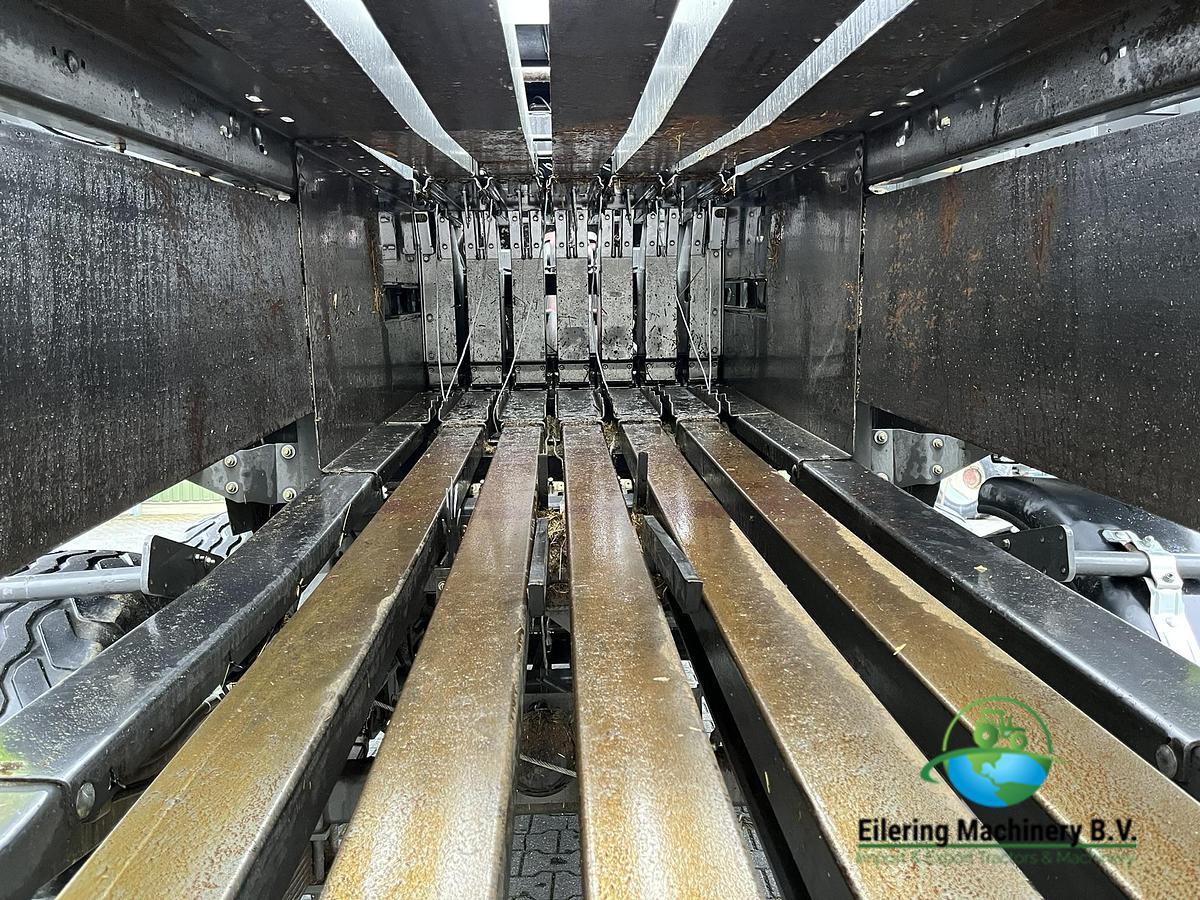 Used 2012 Claas Quadrant 3200 RC