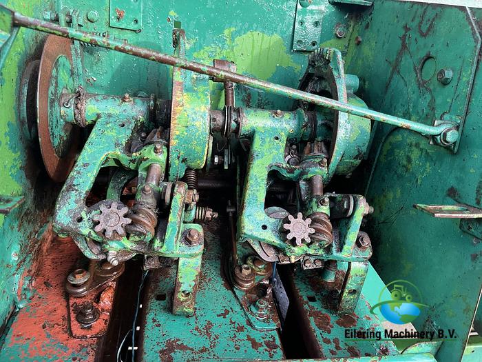 Used 1985 John Deere 332