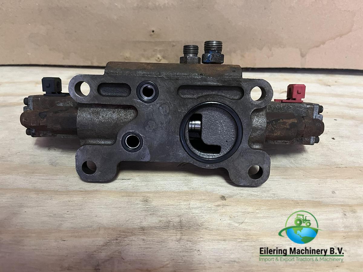 Used New Holland / Ford Hydraulic / electric priority valve 82011395, F0NNR921AB
