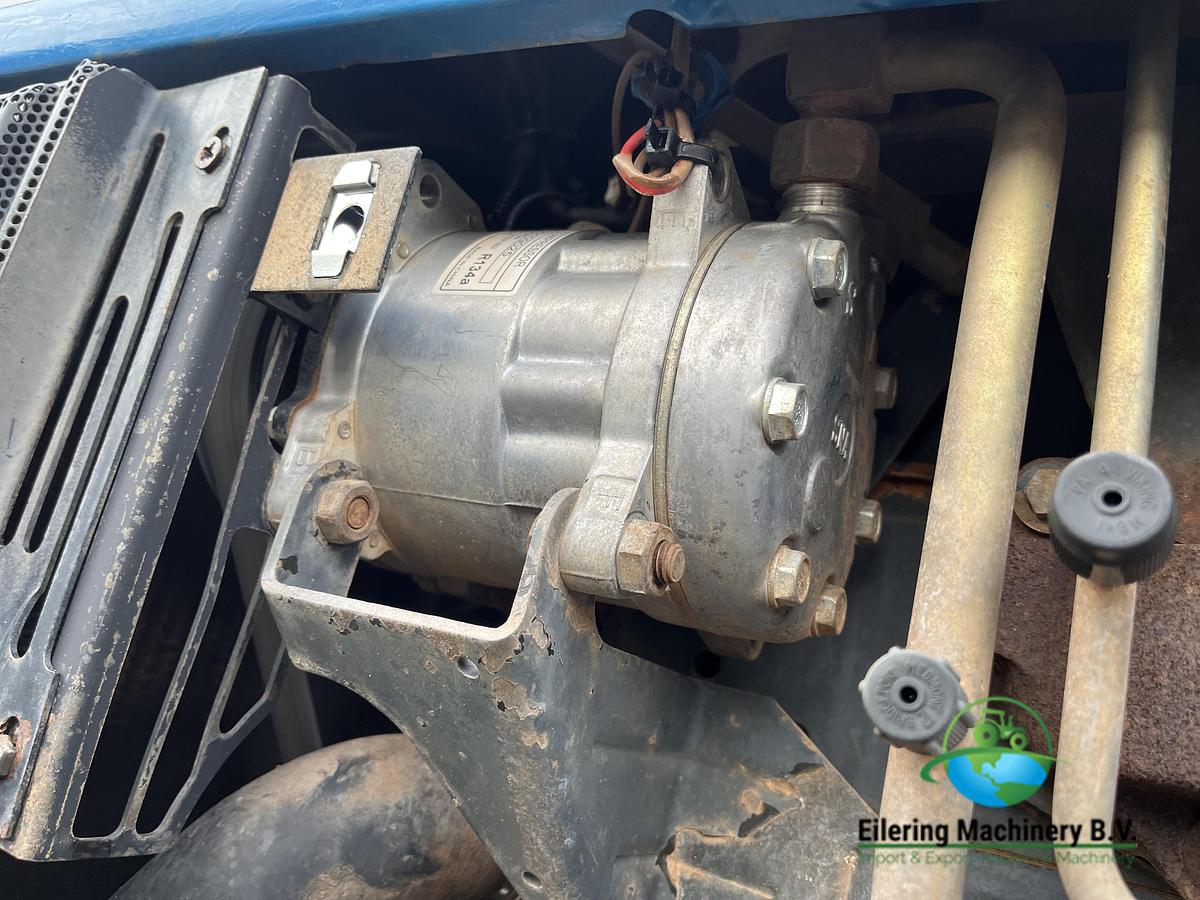 Used 1997 New Holland / Ford 7840 SL 12x12