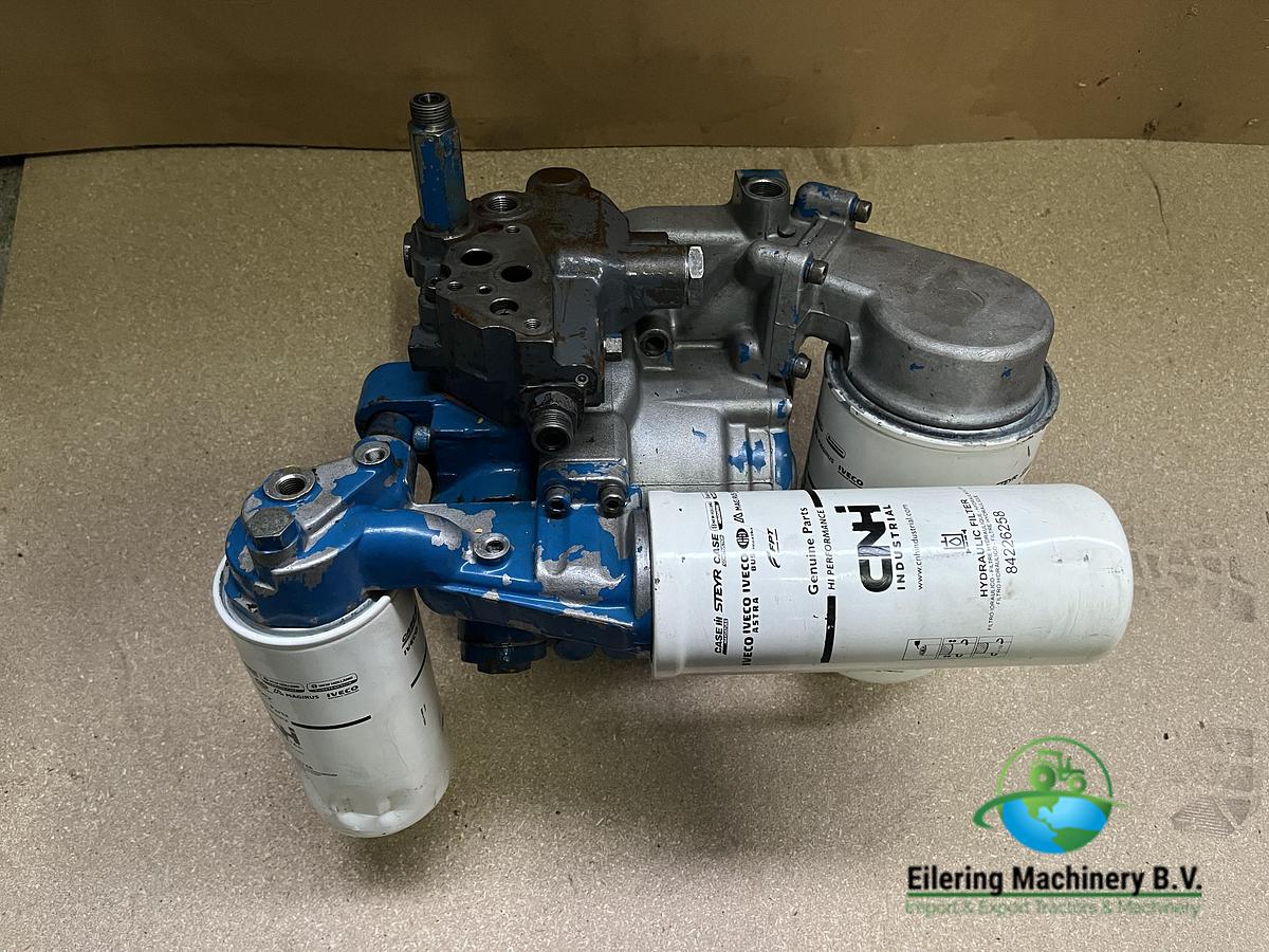 Used New Holland / Ford CCLS Hydraulic pump 82850804
