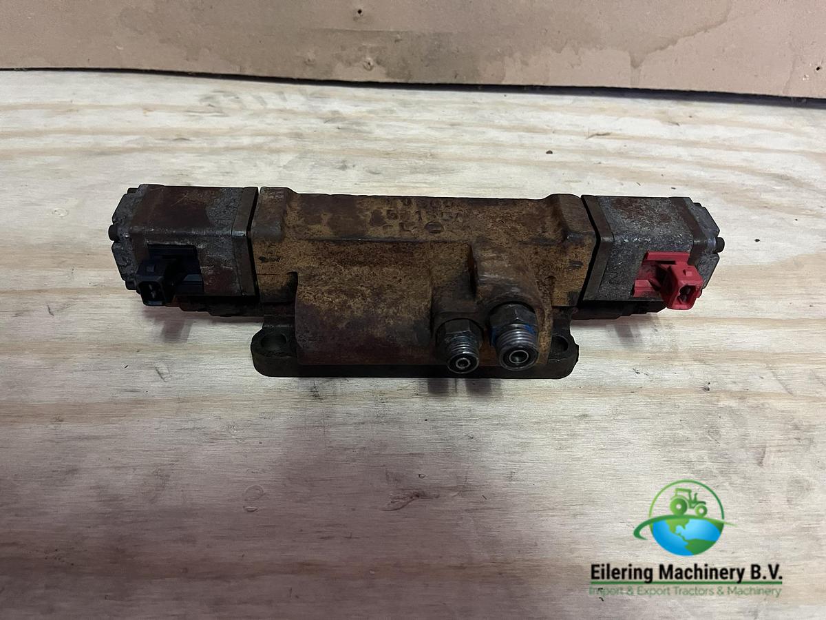 Used New Holland / Ford Hydraulic / electric priority valve 82011395, F0NNR921AB